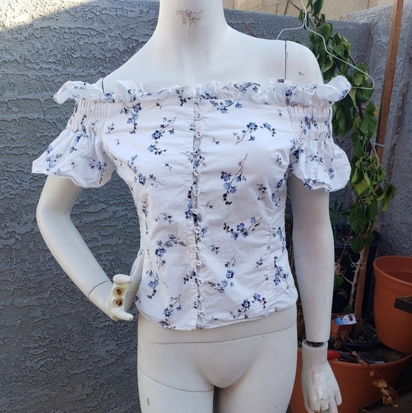 - Rebecca Taylor Sprigged with delicate flowers, this‎ shoulder-baring top - Picture 2 of 7